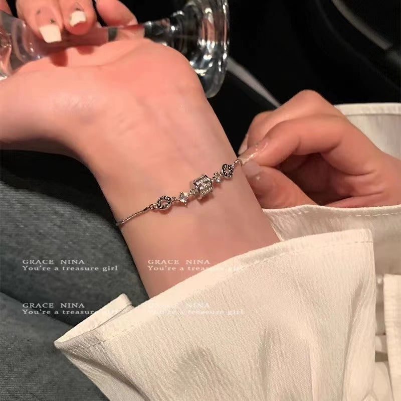 Light luxury zircon bracelet