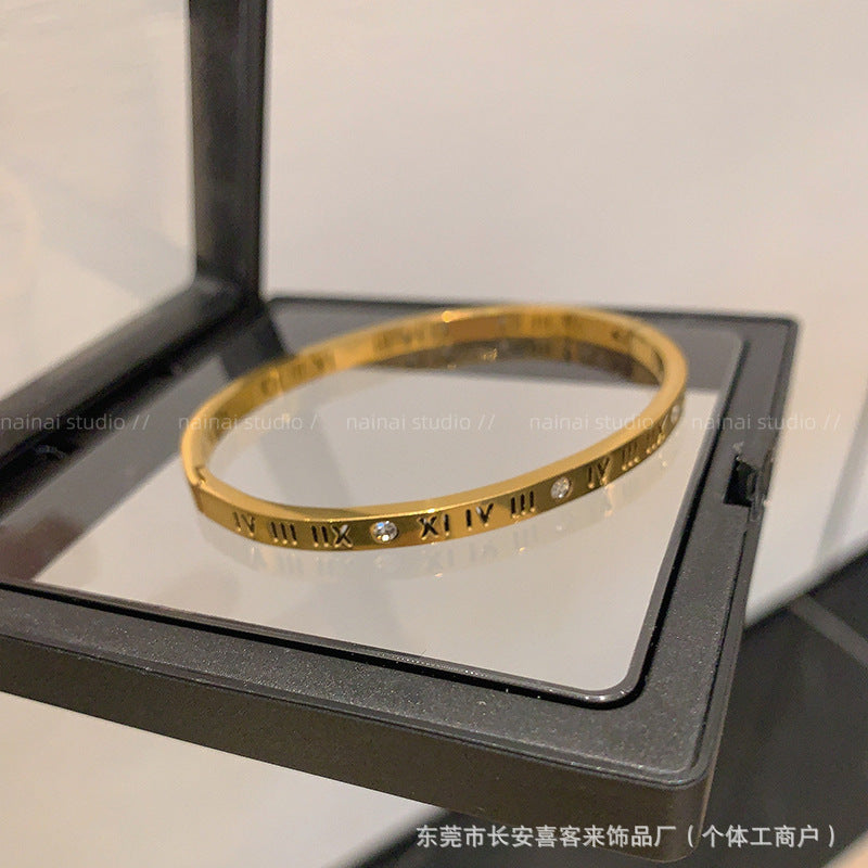 Little Waist Golden Four-leaf Clover bracelet