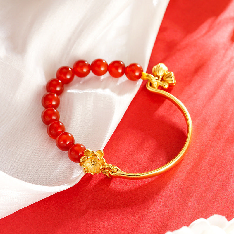 A sand-gold bracelet with a few taels of broken silver and bamboo joints