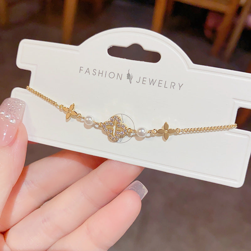 Hollow flower bracelet