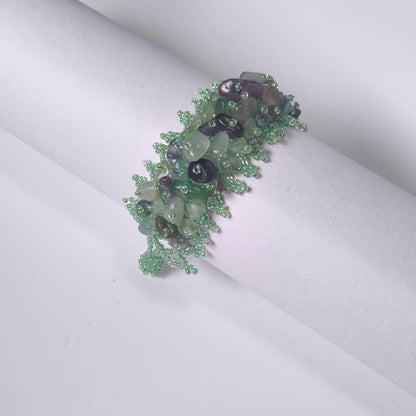 Handmade crushed stone beaded Bohemian hollowed-out rice bead crushed stone bracelet