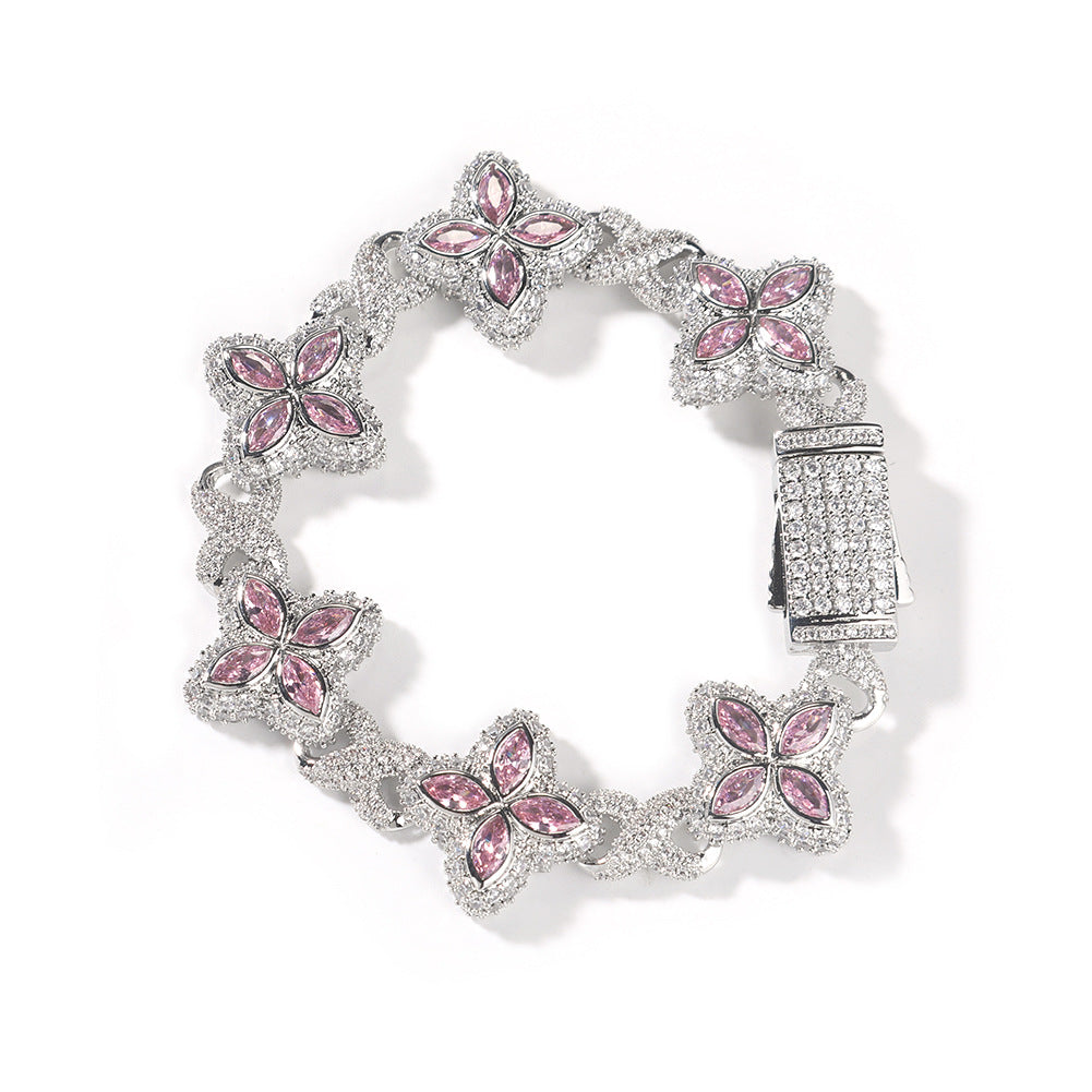 Four-leaf clover bracelet in zircon colors