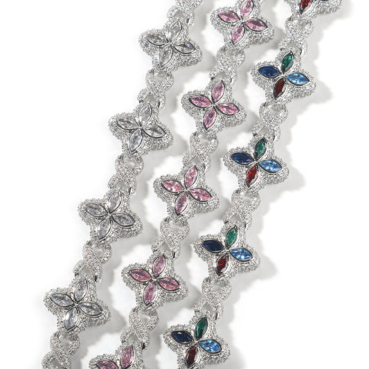 Four-leaf clover bracelet in zircon colors