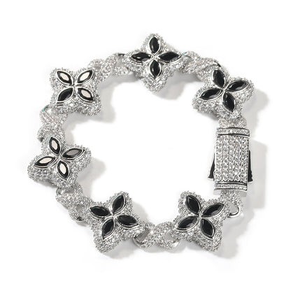 Four-leaf clover bracelet in zircon colors