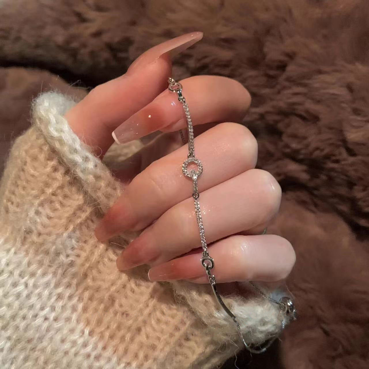 Light luxury zircon bracelet