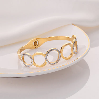 Titanium steel bracelet, a fashionable and simple bracelet for women
