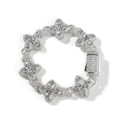 Four-leaf clover bracelet in zircon colors
