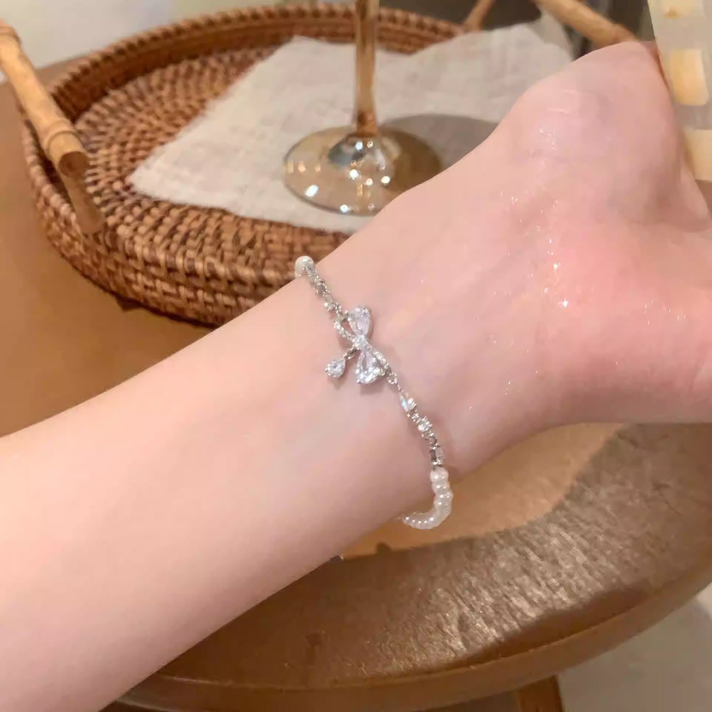 Light luxury zircon bracelet