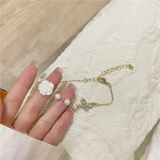 Camellia bracelet with vintage freshwater pearls