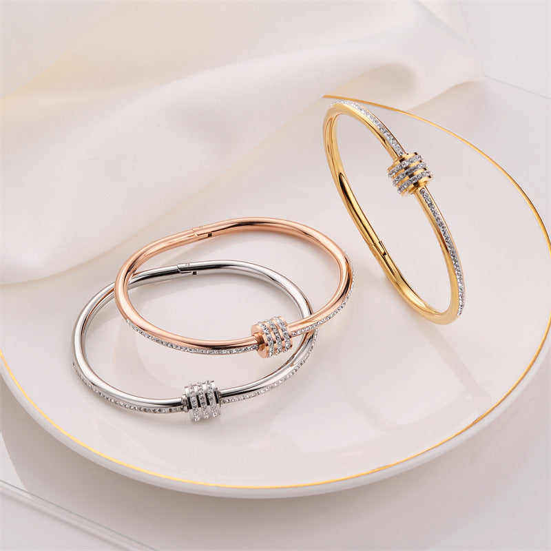 Titanium steel bracelet, a fashionable and simple bracelet for women