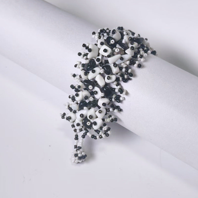 Handmade crushed stone beaded Bohemian hollowed-out rice bead crushed stone bracelet