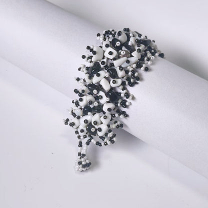 Handmade crushed stone beaded Bohemian hollowed-out rice bead crushed stone bracelet