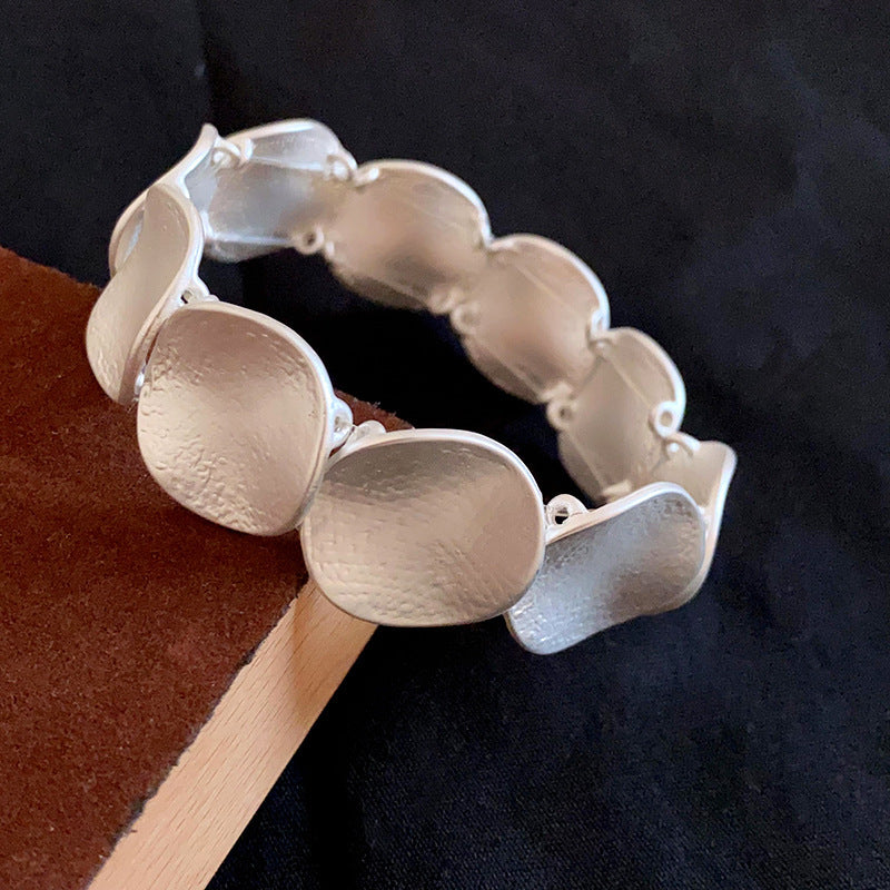 Simple circular spliced metal bracelet