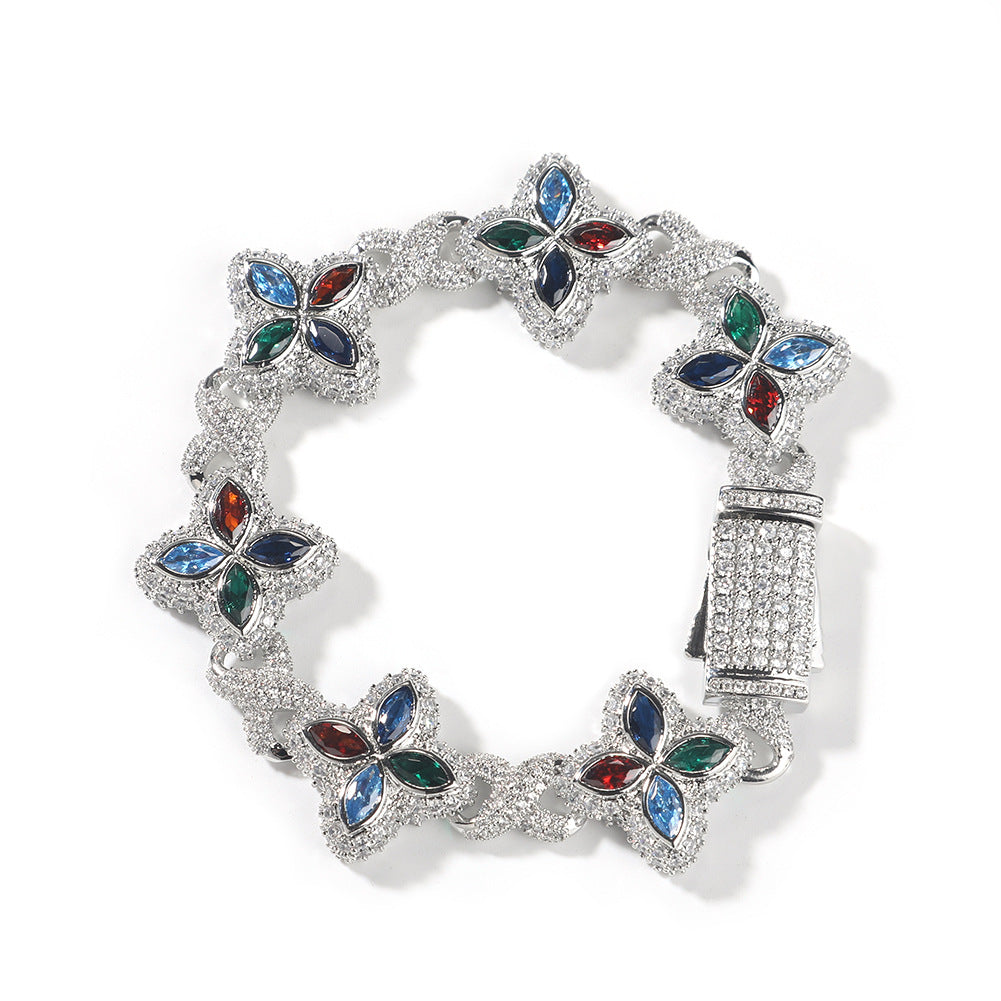Four-leaf clover bracelet in zircon colors