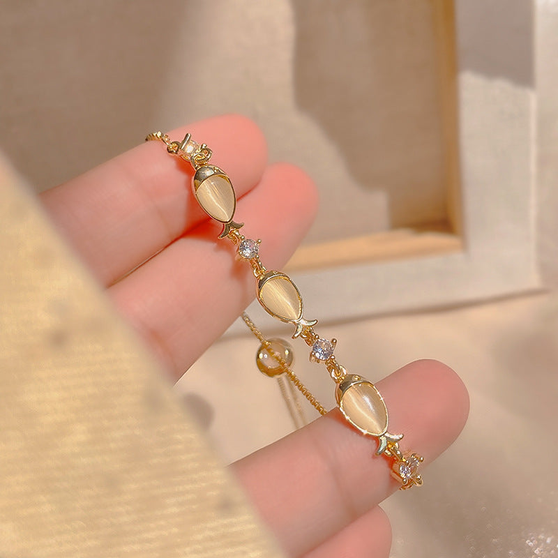 Light luxury zircon bracelet