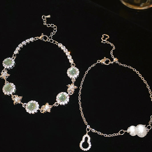Zircon flower bracelet